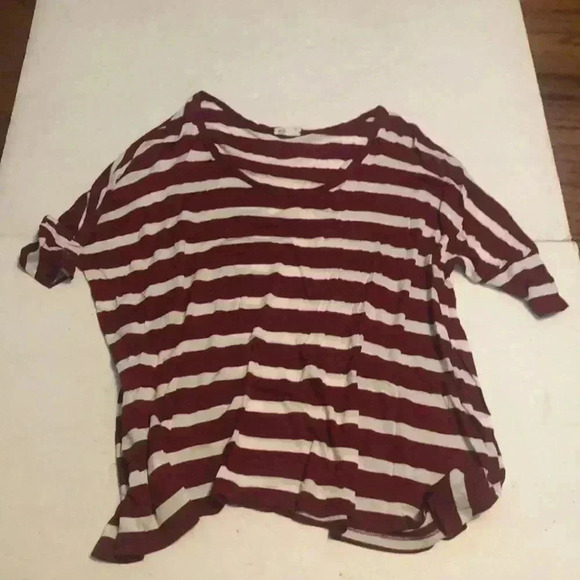 AG red and white oversized casual short sleeve scoop neck T-shirt S - Picture 2 of 4